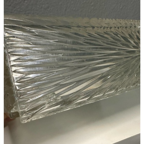 VINTAGE Celebrity lucite tissue holder - Picture 8 of 10